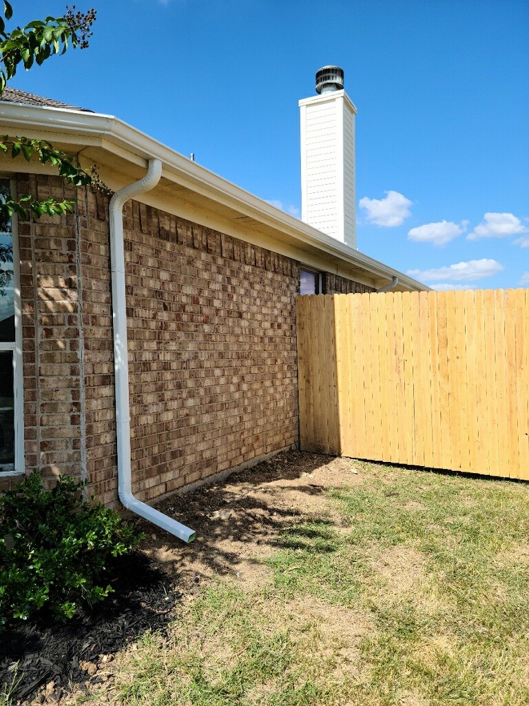 Gutter Installation Job In Saginaw TX 